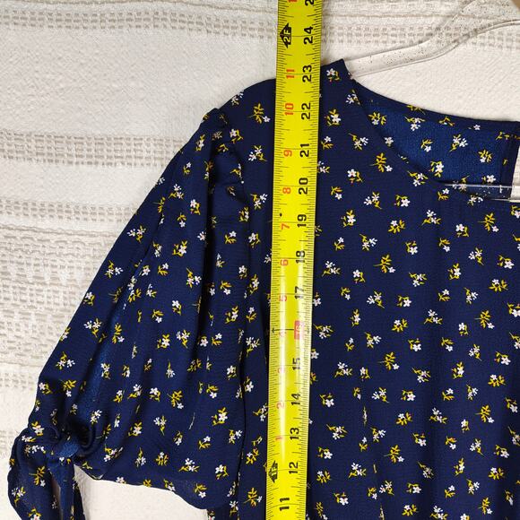 E&M Navy Blue Floral Blouse Puff Sleeve Tie Detail Top Size XL NWT - Picture 5 of 9